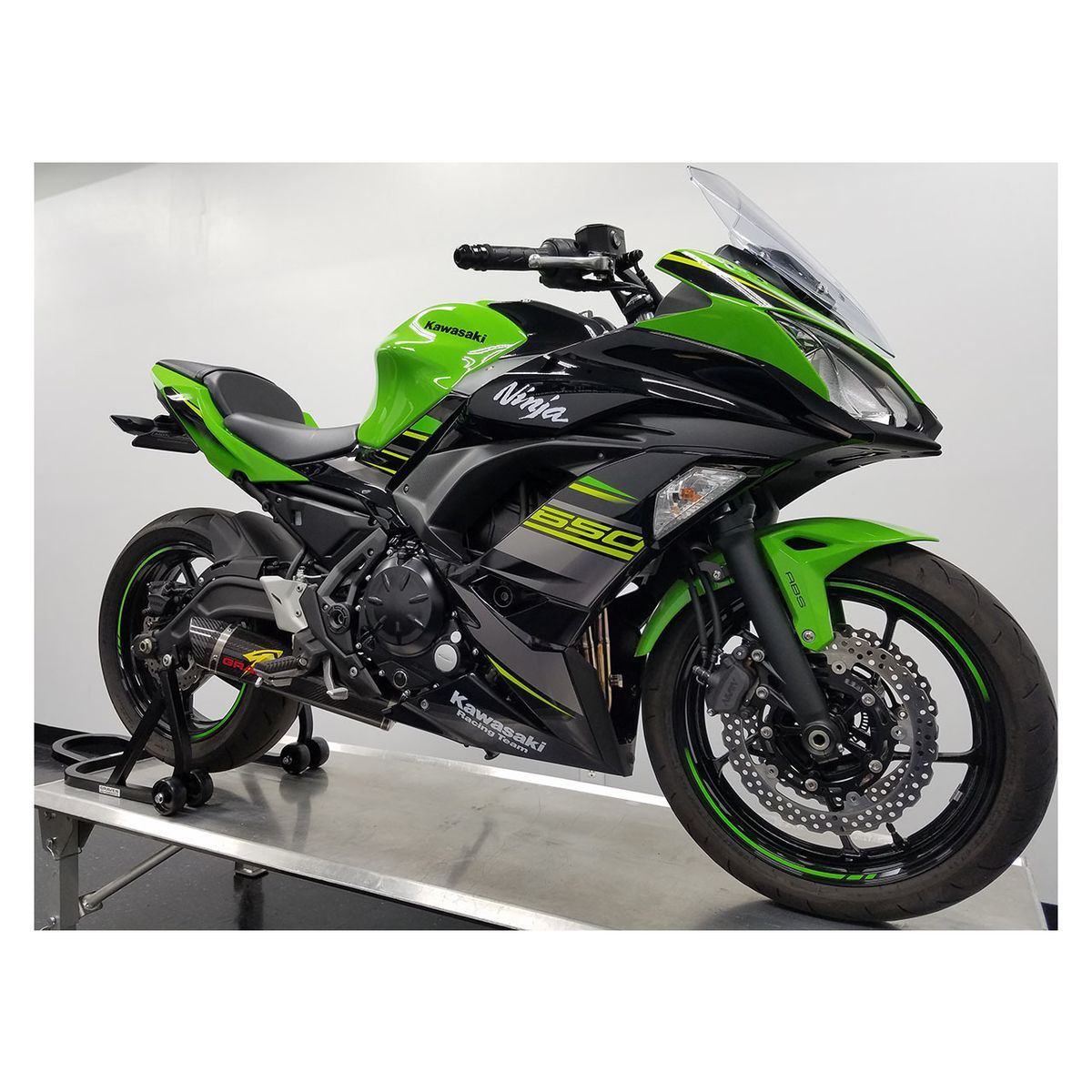 Graves Hexagonal Exhaust System for Kawasaki Z650