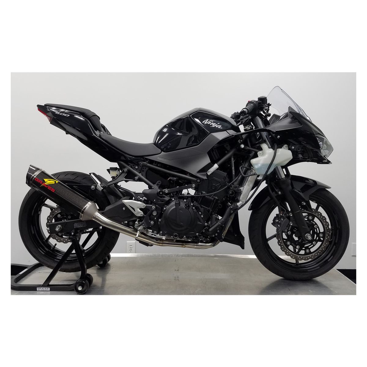 Graves Hexagonal Exhaust System for Kawasaki Ninja 400