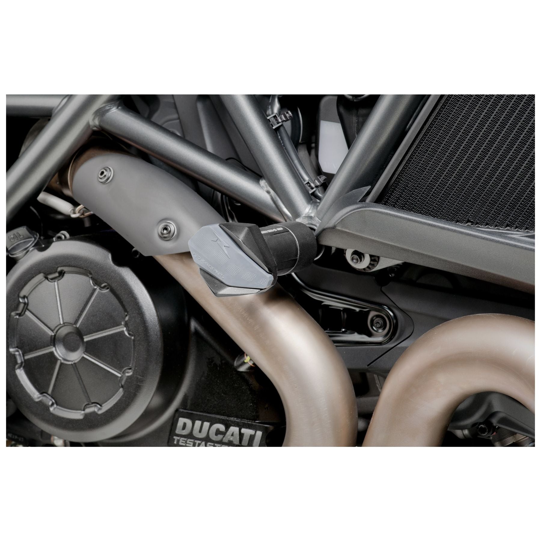 Puig R12 Frame Sliders for Ducati Diavel 1200 Dark 2018